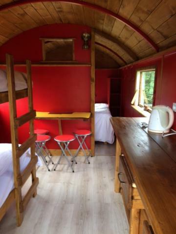 Les Roulottes De L'Airou Hotel Beauchamps  Luaran gambar
