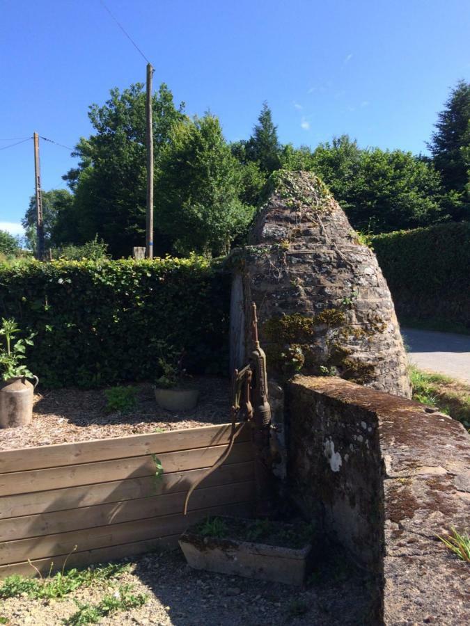 Les Roulottes De L'Airou Hotel Beauchamps  Luaran gambar
